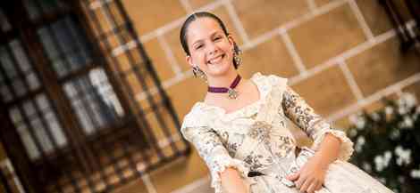 Los trajes de Clara María Parejo: artesanía y tradición