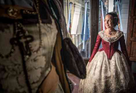 Los trajes de Clara María Parejo: el primer traje de su reinado