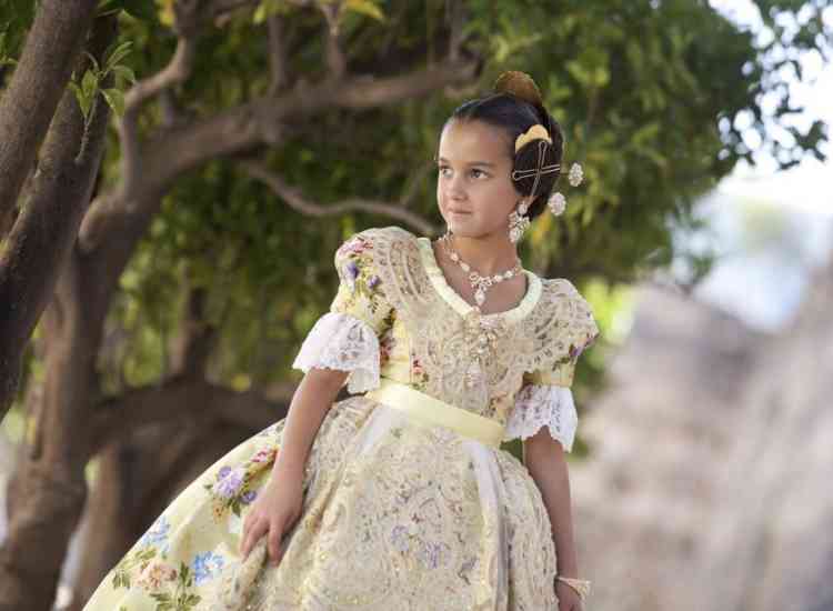 Candela Pastor   Falla Par  s Pedrera