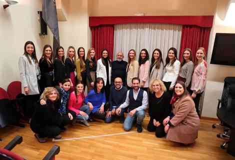 Teatro en pequeño formato directo al casal