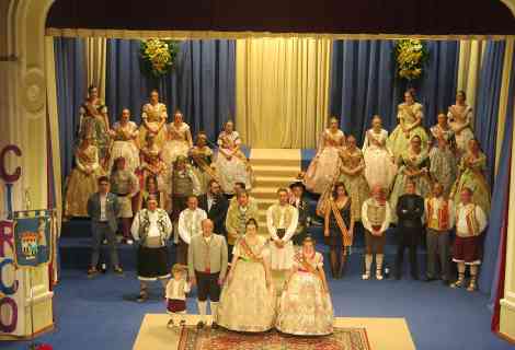 Bodas de plata para Avda. Corts Valencianes de Turís