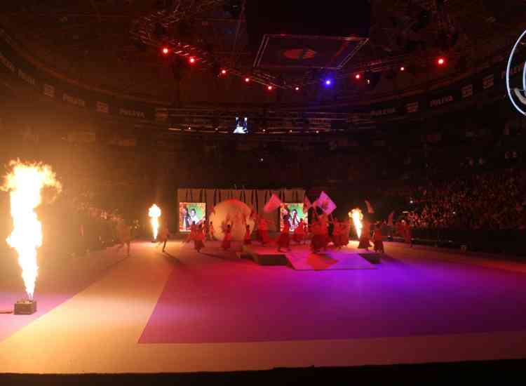 50fafd92 79b5 41fb 9ff5 8c6c7cad3b11