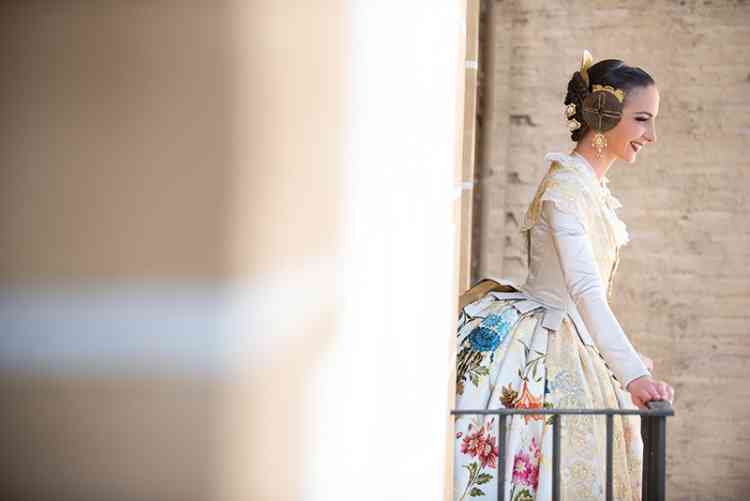 TRAJE 02 RAQUEL ALARIO 022