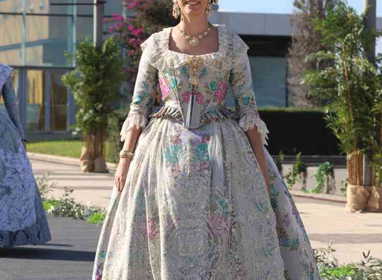 PilarValverdeRealce  12 