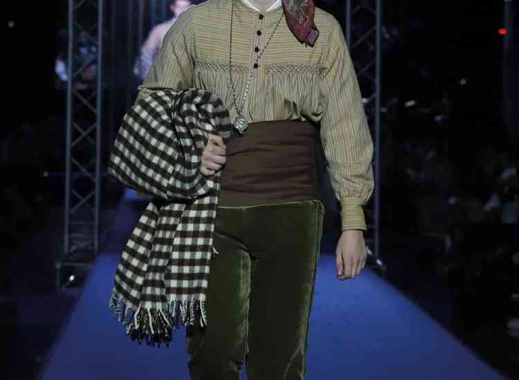 E Puertes Tradicions  6 