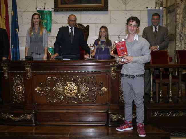 GalaArtistas2012  10 