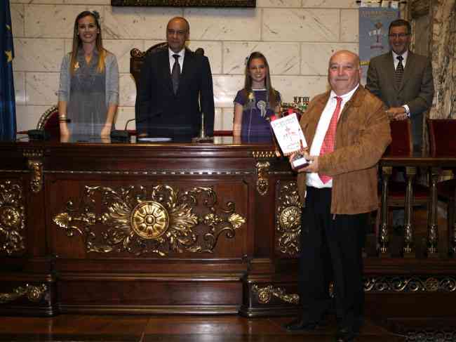 GalaArtistas2012  35 