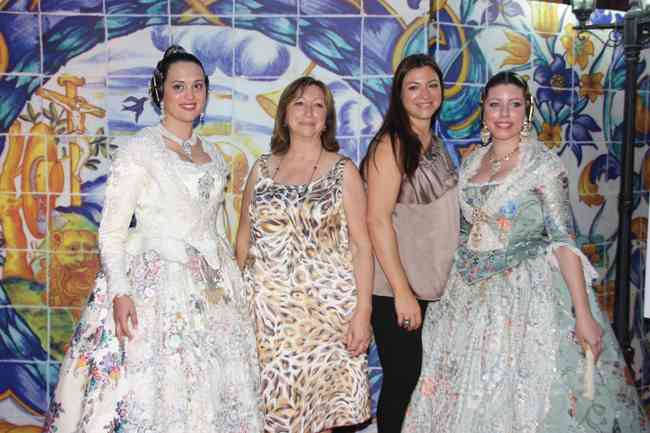 Indumentaria   Carmen Asins Les Barraques