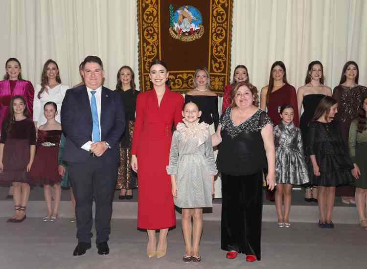 gala indumentaria 26  