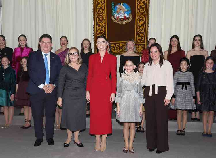 gala indumentaria 26  