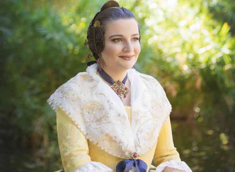 celia amarillo  
