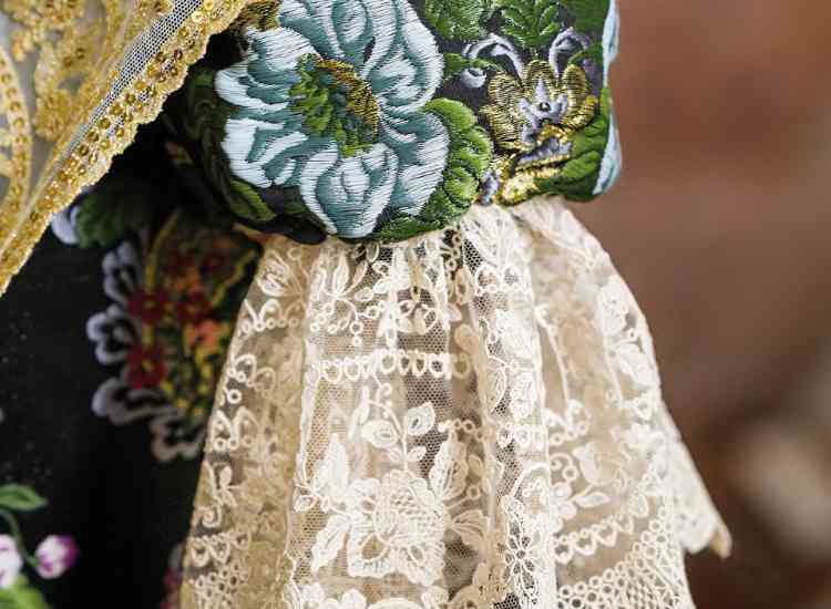 puntillaer traje oficial corte mayor