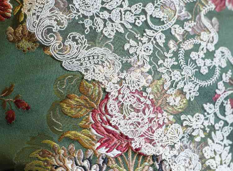 puntillado traje lucia