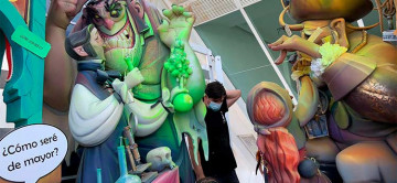 Los ninots abandonan el Museo de las Ciencias