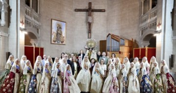 Las Falleras Mayores de Valencia participan en el besamanos a la Virgen de los Desamparados en la capilla de la Escolanía Las Falleras Mayores de Valencia participan en el besamanos a la Virgen de los Desamparados en la capilla de la Escolanía