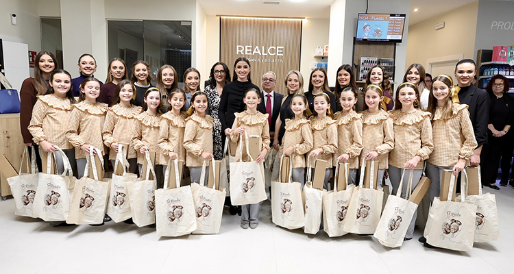 Realce entregó la posticería oficial 2026