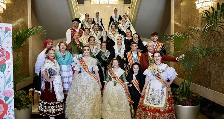 Las Falleras Mayores de Valencia, presentes en las Fiestas de la Primavera de Murcia