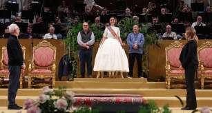 El ensayo previo al momento del honor y la pleitesía