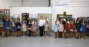 Texor entregó las peinetas oficiales bajo el lema “Linaje”