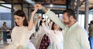 El mundo fallero ultima los detalles de la Dansà de les Falles