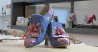 Graciliana Ráez y los zapatos de Carmen Prades